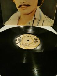 Orhan Gencebay sarhoşun biri dönen plak