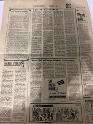 DÜNYA GAZETESİ - DOĞUM GÜNÜ HEDİYESİ (TURKISH NEWSPAPPER) - 17 NİSAN 1967 - SADECE TEK YAPRAKTIR -Falih Rıfkı ATAY-Bülent Ecevit-M Emin Aytekin-Necdet KURDAKUL-Mazlum Usluata-Rene Masson-M Selimoğlu-Yılmaz Çetiner-Bölükbaşı nın silahları-Kayseri ilçe başkanları Ecevit in genelgesini protesto etti-İnönü 8 lerle ilgili bir soruya Bu iş Kurultayda bitecek dedi-Gıda sanayiine yapılacak olan yatırımlar teşvik görecek-Sağlık Bakanı 5 ilde 6 hastane denetledi-Kurbağalıdere tasfiye yeri değiştirilmek isteniyor-Para almaya gittiği yerde soyulmuş-Sendikacılar turistik gezi yapıyormuş-İhtilal çıkmazı-Harekat sonrası planlama hazırlıkları-Politika-Bakanlar Kurulu toplandı-Köy Enstitüleri kuruluş yıldönümü-3 Milletvekilinin dokunulmazlığı kaldırıldı-Bir Rejimin mehengi-Eğitim meseleleri-Amerika daki zenci sorunu aslında bir cinsiyet davasıdır-Tehlikeli oyunlar-Dışardan-Şu Bizim Rumeli-Dr Cat-Takvim-Bozz