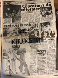 HAFTANIN SESİ GAZETESİ - DOĞUM GÜNÜ HEDİYESİ (TURKİSH - NEWSPAPER) - 24 OCAK 1986 - SAYI : 4 - TAM TAKIM 12 SAYFADIR -Serpil Çakmaklı-Tarık Akan-Şerif Gören-Alev Sayın-Çeçilya Daymaz-Niyazi Daymaz-Linda Blair-Sait Sevil-Fikret Hakan-Selma Güneri-Cemil Turan-Gülşüm Turan-Elif Pektaş-Ağah Özgüç-Oya Demir-Sönmez Yıkılmaz-Sevim Tuna-Halit Pekpak-Mümin Uslubaş-Sezen Aksu-Onno Tunç-Orhan CEHRE-Bülent Ersoy-Burhan Temeltaş-Murat Soydan-Fevzi Kızıltaşoğlu-Muazzez Abacı-Ergü Batarya-Selahattin Eroğlu-Zeynep-Asım Erken-Orhan Gencebay-Ali Gencebay-Melek Ayberk-Mine Mutlu-Ergün Öztaç-Bülent Bilgiç-Müjdat Gezen-Sündüs Ünsü-Metin Milli-Orson Welles-Nazım Hikmet-Perna Kutman-İbrahim Tatlıses-Burhan Bayer-Fatma Belgen-Nihal Yüksel-Kadir İnanır