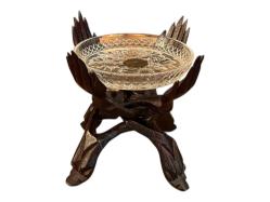 Fransız Cristal D’arques Kristal Tek parça Abanoz Ağacından Oyma İşçiliğiyle yapılmış Kaideli Sunumluk 11 cm yüksekliğinde 10 cm çapında