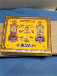 K210---KYRIAZI FRERES MISIR KARTON SİGARA KUTUSU