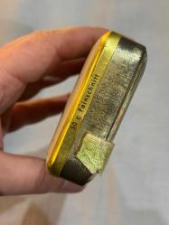 Krokodil-Orient teneke kutu