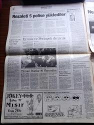 Yeni Yüzyıl Gazetesi - Turkish Newspaper - 19 Aralık 1996 - Peru'daki Japon elçiliğini solcu militanlar bastı 200 bakan diplomat ve iş adamı rehin alındı fotoğraf - Peruda elçilik baskınını gerçekleştiren Tupac Amaru Devrimci Hareketi Che'nin torunları fotoğraf - Sezen Aksu eşkıya filmini anlattı rüyalarımda bile ağlıyorum dedi - Özer Çiller Kur'an'a el bastı - Susurluk sonrası yapılan ankete göre halkın büyük çoğunluğu kuşku ve karamsarlık içinde - Halil Toprak'ın ödeyeceği süper nafakaya yargıtaydan ret - Susurluk ve Kürt meselesi yazan Ahmet Altan - İzmir'de ölen Zeki Müren'in 5 kasası daha var - esir ellerin kurtarılması için iki kez Kuzey Irak'a giden Refah Partisi milletvekili Fethullah erbaş rapor hazırladı - Abdullah Çatlı'nın ölmediği iddiaları var - Mehmet Eymür ve Doğu Perinçek de tanık - mucize filmi başrolde John Travolta Beyoğlu Fitaş Bakırköy İncirli Aksaray Yıldız sinemasında - hayatı resimleri ve kitaplarıyla Abidin Dino - Muammer Ketencioğlu - Fatih Terim fotoğraf