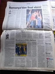 Yeni Yüzyıl Gazetesi - Turkish Newspaper - 19 Aralık 1996 - Peru'daki Japon elçiliğini solcu militanlar bastı 200 bakan diplomat ve iş adamı rehin alındı fotoğraf - Peruda elçilik baskınını gerçekleştiren Tupac Amaru Devrimci Hareketi Che'nin torunları fotoğraf - Sezen Aksu eşkıya filmini anlattı rüyalarımda bile ağlıyorum dedi - Özer Çiller Kur'an'a el bastı - Susurluk sonrası yapılan ankete göre halkın büyük çoğunluğu kuşku ve karamsarlık içinde - Halil Toprak'ın ödeyeceği süper nafakaya yargıtaydan ret - Susurluk ve Kürt meselesi yazan Ahmet Altan - İzmir'de ölen Zeki Müren'in 5 kasası daha var - esir ellerin kurtarılması için iki kez Kuzey Irak'a giden Refah Partisi milletvekili Fethullah erbaş rapor hazırladı - Abdullah Çatlı'nın ölmediği iddiaları var - Mehmet Eymür ve Doğu Perinçek de tanık - mucize filmi başrolde John Travolta Beyoğlu Fitaş Bakırköy İncirli Aksaray Yıldız sinemasında - hayatı resimleri ve kitaplarıyla Abidin Dino - Muammer Ketencioğlu - Fatih Terim fotoğraf