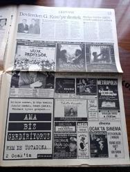 Yeni Yüzyıl Gazetesi - Turkish Newspaper - 31 Aralık 1997 - refah davası ve Ağar Bucak için karar günü - Bakırköy'de trene bomba faciadan döndü 6 yaralı - yılbaşı hediyesi almak isteyenler mağazalarda kuyruk oluşturdu fotoğraf - 97 yılının en çalışkanı Süleyman Demirel en hızlısı Kubilay Uygun - Ramazan ihtiyaçlarını karşılamak isteyen istanbullular Mısırçarşısı'na akın ettiler - İbrahim Tatlıses Atv'de ezan okuyacak - hayat bu yazan Ali Kırca - Atv'de süper yılbaşı programı tam sayfa reklam - Yasa yenilenirse Sakıp Sabancı'nın katili Mustafa Duyar'a af - Yekta Güngör Özden bugün son kez anayasa nöbetinde - İstanbul Valisi Kutlu Aktaş öğrenci olaylarında polis yanlı davrandı dedi - Ağır Roman filmi başrolde Müjde Ar Ve Okan Bayülgen sinemalarda - Amerika'da gelecek hafta yargılanacak olan Unabomber Kaczynski fotoğraf - heykeltraş İlhan Koman anılıyor - geçsin mevsimler yıllar yazan Mıgırdiç Magrosyan - Haşmet Zeybek'in yazdığı uygarlık çöplüğü 14 ocak'tan itibaren Muammer Karaca'da
