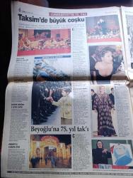 Yeni Yüzyıl Gazetesi - Turkish Newspaper - 30 Ekim 1998 -  Cumhurbaşkanı Süleyman Demirel  hesap vermeye geldik yazdı fotoğraf - Anıtkabir dolu taştı fotoğraf - Taksim'de gençler 75. Yıl coşkusunu yüreklerinde hissetti - köşkte büyük resepsiyon - Kızılay meydanı dün akşam yıllarca konuşulacak bir törene tanık oldu fotoğraf - beyoğlu'na 75. yıl tak'ı - Bill Clinton Türkiye'nin Atatürk gibi bir lidere sahip olduğu için şanslı olduğunu belirtti - Atatürk'e hakaret eden Fazilet Partili Belediye Başkanı Zeki Başaran - fuarın yıldızları Mercedes BMW Ferrari - Rusya Apo'yu barındırmayız dedi - Şili eski diktatörü Pinochet'ye yeni hastane - hoşçakal yarın filmi 6 Kasım'da sinemalarda - Atilla Dorsay sinema eleştirisi - Bertolucci ve Ornella Muti'ye ödül - Chat Kapı yazan Hasan Yalçınkaya - televizyon programı - Hepatit C'ye aşı bulundu - medyada son durum yazan Kürşat Başar - John Glenn yola çıktı 36 yıl sonra uzayda - yenilenme yazan Okay Gönensin - Emel Sayın Erol Evgin resepsiyonda fotoğraf