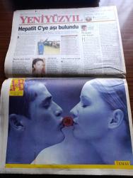 Yeni Yüzyıl Gazetesi - Turkish Newspaper - 30 Ekim 1998 -  Cumhurbaşkanı Süleyman Demirel  hesap vermeye geldik yazdı fotoğraf - Anıtkabir dolu taştı fotoğraf - Taksim'de gençler 75. Yıl coşkusunu yüreklerinde hissetti - köşkte büyük resepsiyon - Kızılay meydanı dün akşam yıllarca konuşulacak bir törene tanık oldu fotoğraf - beyoğlu'na 75. yıl tak'ı - Bill Clinton Türkiye'nin Atatürk gibi bir lidere sahip olduğu için şanslı olduğunu belirtti - Atatürk'e hakaret eden Fazilet Partili Belediye Başkanı Zeki Başaran - fuarın yıldızları Mercedes BMW Ferrari - Rusya Apo'yu barındırmayız dedi - Şili eski diktatörü Pinochet'ye yeni hastane - hoşçakal yarın filmi 6 Kasım'da sinemalarda - Atilla Dorsay sinema eleştirisi - Bertolucci ve Ornella Muti'ye ödül - Chat Kapı yazan Hasan Yalçınkaya - televizyon programı - Hepatit C'ye aşı bulundu - medyada son durum yazan Kürşat Başar - John Glenn yola çıktı 36 yıl sonra uzayda - yenilenme yazan Okay Gönensin - Emel Sayın Erol Evgin resepsiyonda fotoğraf