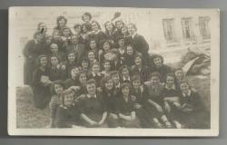 MÜREKKEBİ BİTMİŞ KIZ OKULU FOTOĞRAFI...