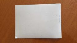 YEŞİLÇAM'IN YILDIZI HÜLYA KOÇYİĞİT'İN ORİJİNAL BÜYÜK BOY 2'Lİ FOTOĞRAF SETİ - 24 x 18 cm EBADINDA - HÜLYA KOÇYİĞİT ve EŞİ SELİM SOYDAN, HAVA LİMANINDAYKEN SELİM SOYDAN'IN BABASI MUSTAFA ARİF SOYDAN'IN ELİNİ ÖPÜP VEDALAŞIRLARKEN ÇEKİLMİŞ 2 FARKLI KARE