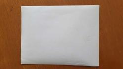 YEŞİLÇAM'IN YILDIZI HÜLYA KOÇYİĞİT'İN ORİJİNAL BÜYÜK BOY FOTOĞRAFI - 24 x 18 cm EBADINDA - HÜLYA KOÇYİĞİT ve EŞİ SELİM SOYDAN, FRANSA PARİS SEYAHATLERİ SIRASINDA HAVA LİMANINDAN VALİZLERİNİ TAŞIRLARKEN ÇEKİLMİŞ BİR KARE (AIRPORT DE PARIS)