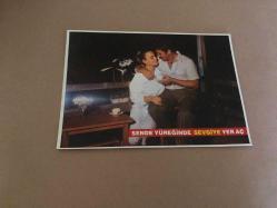 Sende Yüreğinde Sevgiye Yer Aç sinema lobi kartları