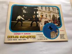 Devler Savaşıyor sinema lobi kartları