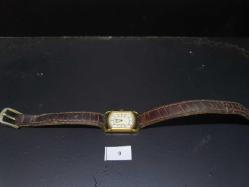 ALTIN KAPLAMA BAYAN KOL SAATİ