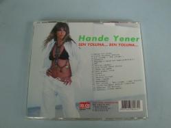 HANDE YENER 