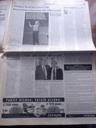 Radikal Gazetesi - Turkish Newspaper - 8 Aralık 2006 - Ankara beklenmedik biçimde bir liman ve bir havaalanını rumlara açmayı önerdi - Orhan Pamuk nobel konuşmasında benim için dünyanın merkezi istanbul'dur dedi - Orhan Pamuk Ben gururluyum anadilime gelen ödüldür bu - Coca Cola'nın ikinci adamı Muhtar Kent - hastanelerde acil devrimi - Arestis kahvaltı bitti - Orhan Pamuk kızı Rüya ile fotoğraf - TV programları ile tanıdığımız Berkun Oya Londra'da banka kredisi alarak Bir film çekti - çocuk köleliğine ilk keza 4 yıl 2 ay hapis - Deniz Baykal Türk Dışişleri tuzağa düştü - DHKP- C ile yakın ilişkide olduğu ileri sürülen Temel Haklar Federasyonuna baskın yapıldı İstanbul savaş alanına döndü fotoğraf - semaver kumpanyada Chamaco - Galatasaray Sportif'de yönetim değişsin diktatörlük bitsin - Galatasaray şampiyonlar Ligi'nde en çok gol yiyen dördüncü takım oldu - ve Fenerbahçe başkanı Aziz Yıldırım'ın heykeli yapıldı fotoğraf - sinema rehberi - günün filmlerinden - okullarda cep telefonu