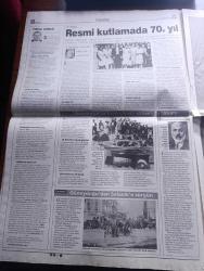 Radikal Gazetesi - Turkish Newspaper - 1 Ocak 2006 - AKP'ye uyarı gündem yaratmayın gerçek sorunların üzerine eğilin - Cumhurbaşkanı Ahmet Necdet Sezer'den yeni yıl mesajları - siyasete güvenilir mi yeni yılda kritik dönemeç - Diller ayrı dilek aynı mutlu yıllar -  Vakıf'ta AB'ye uyum - bir süredir beraber olan Doğa Rutkay ile Şahan Gökbakar çok iyi anlaşıyormuş fotoğraf - tarihi camiye hoparlör yasak - yılbaşı resmi kutlamada 70.  yıl - ABD'de Tufan Orta Asya'da devrim - Fidel Castro alemi altüst ediyoruz dedi - borsada teknik analiz - organize İşler filmi sinemalarda - iyisi kötüsü ve çirkini ile futbolda 2005 - basketbolda Fenerbahçe seriyi İzmir'de bitirdi - 2005'in spor olayları - Caza yön veren firma CamJazz - kuklacı oyunu oynayanlar Zafer Ergin Deniz Türkali Profilo Kültür Merkezi'nde - Ali Poyrazoğlu Ben eskiden küçüktüm de tiyatroda yaşadıklarını seyirciyle paylaşıyor - Brad Pitt çıplak fotoğraf - yıldönümü söylenmeleri yazan Murat Belge - migren ile yaşamak