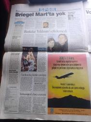 Radikal Gazetesi - Turkish Newspaper - 31 Aralık 1999 - 99'un sıkıntılarını umuda çevirmeyi başardık - siyasi kriz en güçlü hükümetle ekonomik kriz  reformla bitti - depremin acıları dayanışma ve dostlukla hafifledi - AB kapıları açıldı - Marmara depreminde 30 binden fazla kişi can verdi - Bill Clinton gelecek yüzyılı Türkiye belirleyecek dedi fotoğraf - kokoreççi Houdini Hüseyin Fotoğraf - 2000 model Noel Baba - yılbaşının simgesi tombala rafa kalktı - Abdullah Öcalan için geri sayım - Yargıtay Cumhuriyeti başsavcısı Vural Savaş idamla ilgili açıklama - MHP Apo'da topu Süleyman Demirel'e atacak - tanık Alaattin Çakıcı sorgulanacak - Üçüncü dünya uyanıyor - Taxim 2000 party Teoman Erkin Koray ve Cem Karaca - günün filmlerinden seçmeler - Ahmet Gülüm'ün  başkanlığındaki Türk voleybolu çok başarılı - baskılar Aziz Yıldırım'ı etkilemedi fotoğraf - Galatasaray'da yönetim çatırdıyor - Kanal D'de unutulmaz yılbaşı - Can Yücel Ve Orhan Pamuk fotoğraf - Zafer Algöz ve Meltem Cumbul duruşmada