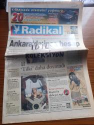 Radikal Gazetesi - Turkish Newspaper - 19 Aralık 1998 - genel ve yerel seçimlerin bir hukuk oyunuyla birbirinden ayrılması gündemde - Bülent Ecevit ile Deniz Baykal anlaşmama konusunda anlaştı fotoğraf - çöl tilkisi harekatı üçüncü günde Bağdat dışındaki hedeflere kaydı - Bill Clinton'ın kaderi bugün oylanıyor - yargıtayda Kürtçe çatlağı - DYP milletvekili Meral Akşener'in silahı geri tepti - Aydın Doğan'a rekor tazminat - Cem Yılmaz Her şey çok güzel olmayacak tam sayfa röportaj - Süleyman Demirel Adana'da yapılan camiye 1 trilyonluk maddi destek veren Sabancı ailesinden Sakıp Sabancı'ya teşekkür etti fotoğraf - Ramazan bu gece başlıyor - Alaattin Çakıcı'nın iki tetikçisi tutuklandı - Yeşil bilmecesini DNA testi çözecek - D'Alema'nın Öcalan gafları - New York'ta Irak'taki harekata karşı protesto - Galatasaray teknik direktörü Fatih Terim Filipescuyu sattırmam - Oğuz Çetin'in transferi arap saçı - Fenerbahçe soğuktan korkmuyor - Beşiktaş'ta Amokachi'ye ameliyat yok - Eşber Yağmurdereli