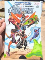 LOT.20 » ALL NEW DIFFERENT AVENGERS / INHUMANS