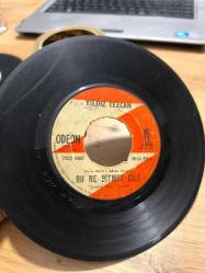 LOT.4 » Yıldız Tezcan Bu Ne Bitmez Çile 45'lik Plak