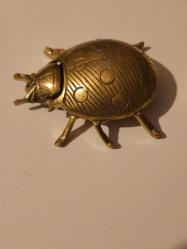 UĞUR BÖCEĞİ FORMUNDA PİRİNÇ KÜLLÜK 11 CM