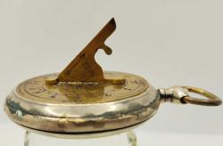 SAAT, GÜNEŞ SAATİ  OLDUKÇA YAŞLI ORJİNAL GÜNEŞ  SAATİ  63