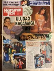 HAFTANIN SESİ GAZETESİ - DOĞUM GÜNÜ HEDİYESİ (TURKİSH - NEWSPAPER) - 9 OCAK 1987 - SAYI : 2 - TAM TAKIM 12 SAYFADIR -Hülya Avşar-Bahar Öztan-Hakan Balamir-Sibel Turnagöl-Mesut Yılmaz-Bedrettin Dalan-Nurettin Soydan-Nur Gül Kaya-Efe Özal-Oya Aydoğan-Lokman Kondakçı-Osman Kara-Arzu Tok-Remziye Demirtaş-Fahrettin Aslan-Seda Sayan-Sait Aslan-Güngör Bayrak-Berichi-Şerife-Zeynep Ekren-Erkan Özerman-Fatma Bayrak-Nurhayat Hanım-Halil Bayrak-Mahmut Erdilek-Kadir İnanır-Hülya Koçyiğit-Nevin Sezerli-Romalı Perihan-Yıldırım Mayruk-Mehmet Keçeciler-İhsan Doğramacı-Turgut Özal-Kenan Evren-Çetin Ener-Erşan Başbuğ-Adem Gürses-Zerrin Arbaş-Derya Arbaş-Nihat Polat-Belkıs Akkale-Mahmut Hekimoğlu-Mahmut Tezcan-Yavuz Yalhınkılıç-Nazlı Türkoğlu-Nalan Türkoğlu-Federico-Atıf Yılmaz-Müjde Ar-Türkan Şoray-Yusuf Sezgin-Selma Güneri-Lale Sezgin-Orhan Gencebay-İbrahim Tatlıses-Perihan Savaş-Derya Tuna-Niyazi Daymaz-Semra Hanım-Alp Önal-Yaşar Kemal-Cüneyt Arkın-Mine Mutlu-Bilal İnci-Süreyya Duru-Mahmut Tuncer-Enver