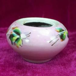 ANTİKA OSMANLI DÖNEMİ EL BOYAMA ÇİÇEKLER RESİMLİ AVRUPA PEMBE RENKLİ PORSELEN HOKKA