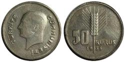 Türkiye Cumhuriyeti  1935 Yılı Gümüş  50 Kuruş  Kenar Yazısı Turaya Göre Düz   (TCM13)