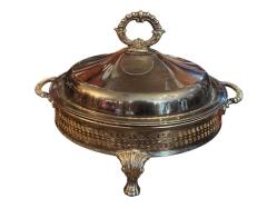 Avrupa üretimi gümüş kaplama kapaklı aslan ayaklı 25 cm çapında 21 cm yüksekliğinde