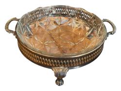 Avrupa üretimi gümüş kaplama kapaklı aslan ayaklı 25 cm çapında 21 cm yüksekliğinde