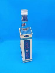 YUNANİSTAN ASKERİ GÖRSELLİ KOLEKSİYONLUK İÇKİ ŞİŞESİ