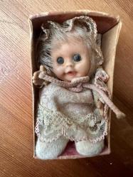 1970 lerden Vintage koleksiyon parçası el greco matchbox (kibrit kutusu) serisi bebek