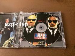 siyah giyen adamlar  vcd  (PC'de izlenmiştir/denenmiştir) (mib  men in black)  tommy lee jones will smith linda fiorentino