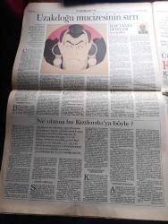 Pazar Postası Gazetesi - Turkish Newspaper - 10 Haziran 1995 - Sayı 77 - Çiller yine rüzgarı arkasına aldı yazan Cengiz Kuşçuoğlu - Cumhuriyet ve militarizm yazan Ömer Servet - Yahudi düşmanlığı yazan Murat Belge - siyaset üstüne söylentiler yazan Canan Barlas - Kürt sorunu - Türkiye'nin batılılaşma ve demokratikleşme açmazı yazan Tülay Özüerman - BankEkspres bankacılığın Vakko'su yazan Güler Kömürcü - silahlar susmuyor Mafya açık oynuyor görüş Murat Çulcu - Aydın Menderes ve Fethullah Gülen hoca - Doğu sorununu anlamak yazan Doğu Ergil - Uzakdoğu mucizesinin sırrı yazan Sami Kohen - Ne olmuş bu Kızılordu'ya böyle yazan Dinçer Güner - üç kağıtçıların egemenliği Kleptokrasi yazan Dinçer Güner - fotoğrafçı İbrahim Tuna'ın ilginç bir tekniği var - devleti arayanlarla devletten yardım isteyenler yazan Burçak Evren - bizde olmaz demeyin uyuşturucu Türkiye'nin de kapısını çalıyor yazan Naki Özkan - dil oğlanları ve tercümanlar - Toprakbank genel müdürü Mevlüt Aslanoğlu 1994 krizi
