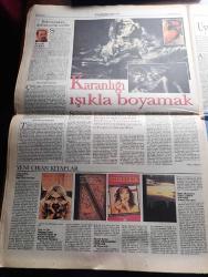 Pazar Postası Gazetesi - Turkish Newspaper - 10 Haziran 1995 - Sayı 77 - Çiller yine rüzgarı arkasına aldı yazan Cengiz Kuşçuoğlu - Cumhuriyet ve militarizm yazan Ömer Servet - Yahudi düşmanlığı yazan Murat Belge - siyaset üstüne söylentiler yazan Canan Barlas - Kürt sorunu - Türkiye'nin batılılaşma ve demokratikleşme açmazı yazan Tülay Özüerman - BankEkspres bankacılığın Vakko'su yazan Güler Kömürcü - silahlar susmuyor Mafya açık oynuyor görüş Murat Çulcu - Aydın Menderes ve Fethullah Gülen hoca - Doğu sorununu anlamak yazan Doğu Ergil - Uzakdoğu mucizesinin sırrı yazan Sami Kohen - Ne olmuş bu Kızılordu'ya böyle yazan Dinçer Güner - üç kağıtçıların egemenliği Kleptokrasi yazan Dinçer Güner - fotoğrafçı İbrahim Tuna'ın ilginç bir tekniği var - devleti arayanlarla devletten yardım isteyenler yazan Burçak Evren - bizde olmaz demeyin uyuşturucu Türkiye'nin de kapısını çalıyor yazan Naki Özkan - dil oğlanları ve tercümanlar - Toprakbank genel müdürü Mevlüt Aslanoğlu 1994 krizi
