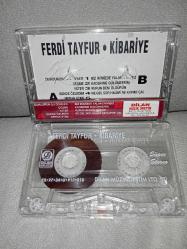 Kaset Ferdi Tayfur & Kibariye. Orijinal 1997 Dilan Müzik.Sorunsuz çalışıyor. koleksiyonluk   durdurun şu dünyayı Çeşme yeter Ben de özledim merak etme biz ikimiz de yalancıymışız kaderime gülümserim vurun beni öldürün ne gel sor halimi ne kapımı Çal