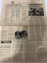 DÜNYA GAZETESİ - DOĞUM GÜNÜ HEDİYESİ (TURKISH NEWSPAPPER) - 4 ŞUBAT 1966 - SADECE TEK YAPRAKTIR -Maurice Chevalier-James Kendricks-Osman Çamurdan-Raquel Welch-Darryl F Zanuck-Darrel McClure-Rud Sagenstorf-Dr Melahat Aybar-Alman istilasını Casino de Paris nin boş salonlarına bakıp anlamak kafi idi-Alman ordusundan korkmalı mı-Alman askerinin şımartıldığı inkâr edilmez bir hakikati-Güney Afrika da kuraklığa karşı ölüm kalım mücadelesi yapılıyor-Kazanovanın arkadaşı-Yanakta başlayan öpücük dudak kenarına kayıyordu-Dünyanın en güzel kadını Raquel Welch-Meşhur casuslar-Londradaki Çin Büyükelçiliği binasına hapsedilen doktor-Orta sınıfın kesesine uygun modeller-Eviniz ve sağlığınız-Yaşdönümü melankolisi-Nezaket kuralları-Küçük an-Temel reis-Dr Cat