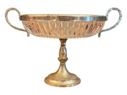 İngiliz Kristal ve gümüş kaplama Ayakalı sunumluk 13 cm yüksekliğinde 16 cm çapında