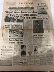 DÜNYA GAZETESİ - DOĞUM GÜNÜ HEDİYESİ (TURKISH NEWSPAPPER) - 2 AĞUSTOS 1969 - SADECE TEK YAPRAKTIR -Süleyman Demirel-Burhanettin S Mı-Ed Lacy-Muharrem Altıkan-Nusret Özdemir-Karaçomak Barajının temeli atıldı-Kapalı odalardan devlet idare etme zamanı geçmiştir-Müzeyi soyup bekçiyi de öldüren Alman yakalandı-İkiyüz polis peşinde idi-Şam sivil hava alanı uçaklara kapatıldı-Merihe göre Merih yaşamaya müsait yer değil-Seçim dönemi 3 Ağustosta başlıyor-İşgalci işçiler hakkında dava açıldı-İki kız onbeş gündür kayıp-İhracatçı 30 firma tatil edildi-Tasarruf bonolarının değiştirilmesine dün başlandı-Bir Damla Sabır taşı bile çatlar-Tatilde çocukların okuyacağı bir eser Çocuk Kaldi-Ekonominin dinamizmi karşısında bugünkü adalet-Doktor Barnes i kim öldürdü-Pratik Bilgiler-Örnek Analar-Dışardan-Düşünce Yorum-Takvim