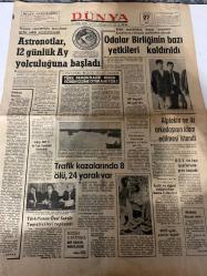 DÜNYA GAZETESİ - DOĞUM GÜNÜ HEDİYESİ (TURKISH NEWSPAPPER) - 27 TEMMUZ 1971 - SADECE TEK YAPRAKTIR -Falih Rıfkı Atay-Yılmaz Oztuna-Mithat Perin-Celal Poyraz-Behçet Osmanoğlu-Sabri Tıraş-Astronotlar 12 günlük Ay yolculuğuna başladı-Güneş sisteminin meydana geliş şekli araştırılacak-Odalar Birliğinin bazı yetkileri kaldırıldı-Türk demokrasisi neden yörüngesine oturmuyor-Trafik kazalarında 8 ölü 24 yaralı var-Türk Yunan Özel Sektör Temsilcileri toplandı-Alptekin ve iki arkadaşının idam edilmesi istendi-AP heyeti Bingöl de-Partilerarası Komisyon çalışma süresini artırdı-DDY nin bazı işyerlerinde grev başladı-ODTÜ açıldı sınavlar başladı-Dünya Olaylarına Bakış Başkan kim usulü ihtilal-Pratik Bilgiler-Dışardan-Düşünce Yorum-Takvim