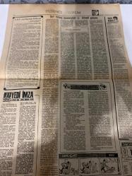 DÜNYA GAZETESİ - DOĞUM GÜNÜ HEDİYESİ (TURKISH NEWSPAPPER) - 19 ARALIK 1970 - SADECE TEK YAPRAKTIR -Süleyman Demirel-Cevdet Sunay-Mehmet Felek-Bedii Faik-Hikmet Usluata-Yabancı gazetecilerin haber vermesi önleniyor-Polonyada ayaklanmalar diğer şehirlere yayılıyor-Çatışmalarda çok sayıda ölü ve yaralı var işçi ve öğrencilerden sonra ev kadınları da ayaklandı-Karma Komisyon Bütçe Tasarısını görüşüyor-Bedelsiz otomobil ithali için yeni kararname çıktı-Dağ fare doğurdu-Demokratik Parti kurucuları arasında 26ların hepsi yok-Üniversiteye giremiyen lise mezunları dün de olaylara sebep oldu-Kaçan tutuklu Nazım Felek-Sağmalcılar Cezaevinden 2 mahkum kaçtı-Kar uçak seferlerini aksattı-Bir kasap görevli polisi bıçaklayarak öldürdü-Katil Dimitri linçten zor kurtuldu-Turist pasaportu ile hacca gidenler var-Politika-Geri kalmış memleketler ve iktisadi gelişme-CHP nin bayram bildirisi-Yedi İmza-Karga bana dedi ki-Pratik bilgiler-Sütlü salep hazırlayalım mı-Et nasıl kızartılır-Civil civil bir topluluk-
