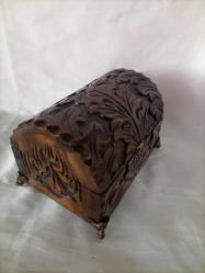 Ahşap El Oyma Pirinç Ayaklı Kutu