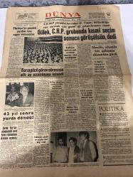 DÜNYA GAZETESİ - DOĞUM GÜNÜ HEDİYESİ (TURKISH NEWSPAPPER) - 14 HAZİRAN 1966 - SADECE TEK YAPRAKTIR -Süleyman Demirel-Nihat Erim-Cevdet Sunay-Bedi Faik-Mehmet Arif Demirer-Miray Tekelioğlu-Jozef Salinas-Maurice Roy-Fatih Rıfkı Atay-Gülek CHP grubunda kısmi seçim sonucu görüşülsün dedi-Meclis olumlu bir çalışma düzenine girdi-Barış gücü görev süresinin altı ay uzatılması istendi-42 yıl sonra yurda döndü-Şefik Yur’un otomobili sert fren yüzünden denize uçmuş-Türkiyeye gerekli yardım için rapor verecekler-Sunav yargı organlarını ziyaret etti-Serenli turistlere sinema önünde ve karakolda taşkınlık yaptı-Rusyada açık duruşmalar-De Gaulle ve NATO-General Motors aşırı kazanınca-Avrupa Ekonomik Topluluğunun yeni ekonomi politikası-Şilinin kalkınma programı-Politika