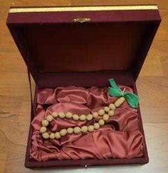 LOT.5 » KADİFE KUTUSUNDA GUBARİ TOPRAĞINDAN TESBİH. NADİR. KOLEKSİYONLUK.