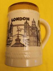 HİÇ KULLANILMAMIŞ PORSELEN TANKART BİRA BARDAĞI. EV BÜFESİNDEN ÇIKMA.