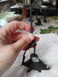 Antika görünümlü kaplumbağa yağ kandili