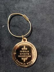 Sarı zeybek rakı double gold sanfirancisco madalya şişe boyunluk veya anahtarlık