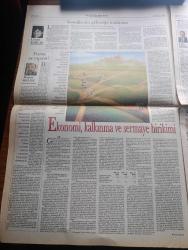Pazar Postası Gazetesi - Turkish Newspaper - 23 Eylül 1995 - Sayı 92 - Çiller'i tasfiye planı yazan Cengiz Kuşçuoğlu - sosyalizmin geleceği toslaması yazan Canan Barlas - Fransa ne yapıyor yazan Murat Belge - KİT sendikacılığı yazan Taha Akyol - seçim öncesi koalisyon yazan İbrahim Betil - Hollanda kraliyet hava yolları Türkiye'de yeni ofisinde - LCW'ye ait ilk mağaza Şirinevlerde açıldı fotoğraf - metro market İzmir'de - diyalog sorunu yazan Aydın Ayaydın - Beymen status 10 yaşında - medyada yargısız infaz yazan Naki Özkan - Murat Karayalçın'a bin yıllık ceza - sorunlu komşular çemberi yazan Sami Kohen - BM ele talkın verir yazan Dinçer Güner - Meg Ryan aslında bizden biri fotoğraf - Atıf Yılmaz yazan Burçak Evren - Çatalhöyük'te yazılar yeniden başladı - 3M pratik yaşamın diğer adı - Yeşil kundura yönetim kurulu başkanı Mustafa Yeşil ayakkabıyı seviyorum Fotoğrafı - aldatan erkekler - CIA'de eskilerin kavgası - Alarko doğalgaz - Bulgar meclisi meteliksiz - Esat kıratlıoğlu
