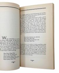 Berji Kristin: Tales from the garbage hills: A novel by Latife Tekin [İMZALI] Önsöz: John Berger, Çeviri: Saliha Paker